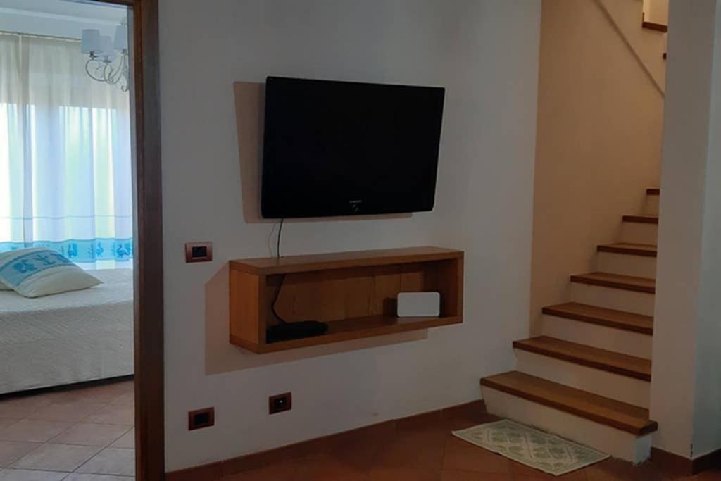 Bella Casa Con Giardino A 10 Minuti Dal Mare Apartment Aglientu Luaran gambar