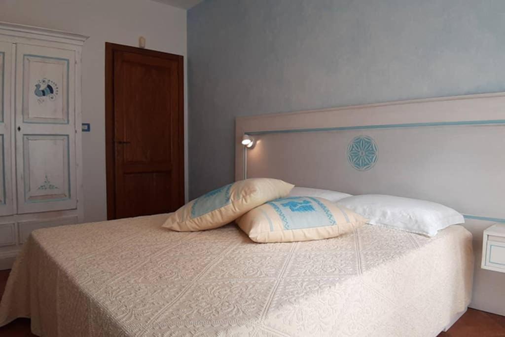 Bella Casa Con Giardino A 10 Minuti Dal Mare Apartment Aglientu Luaran gambar