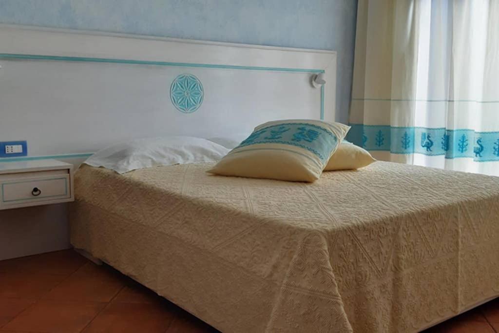 Bella Casa Con Giardino A 10 Minuti Dal Mare Apartment Aglientu Luaran gambar